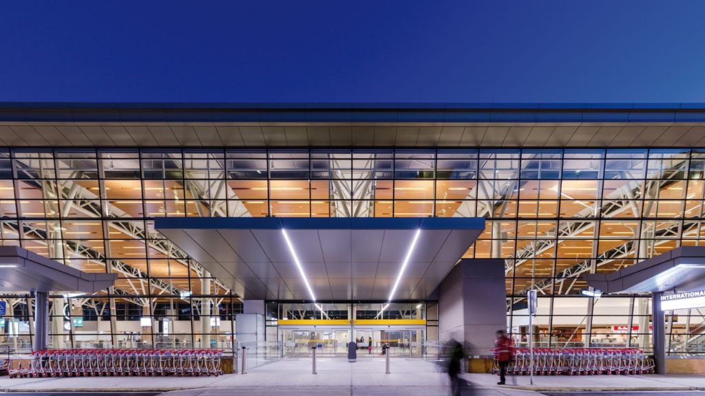 Delta Airlines Calgary International Airport – YYC Terminal
